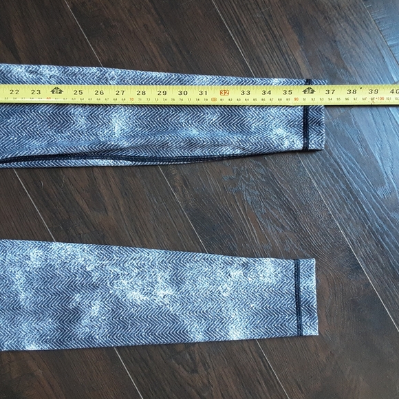 Lululemon Leggings - Picture 6 of 11